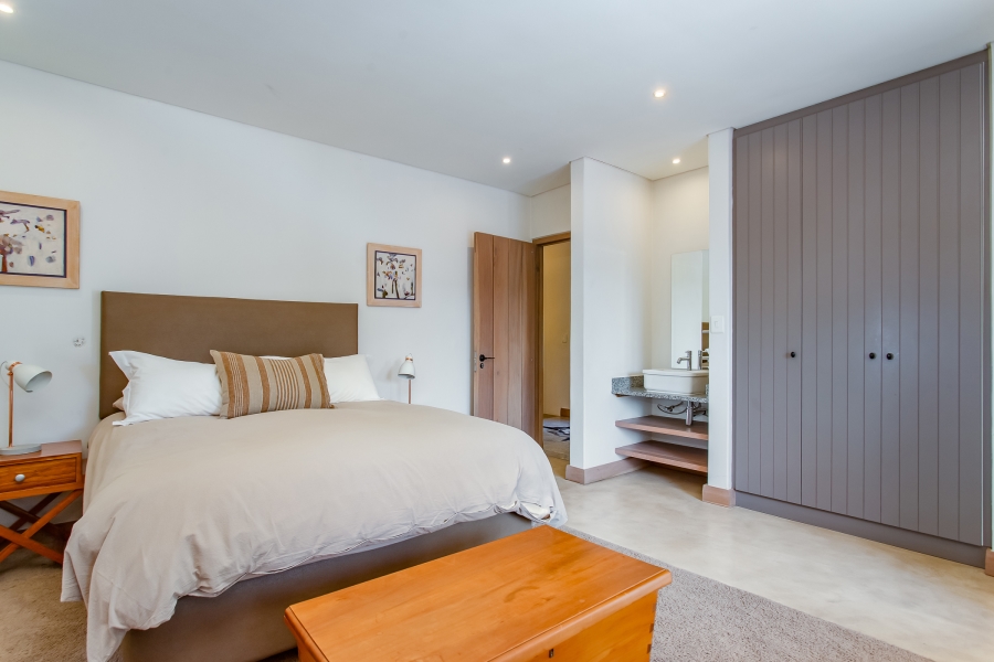 4 Bedroom Property for Sale in Lemoenkloof Western Cape